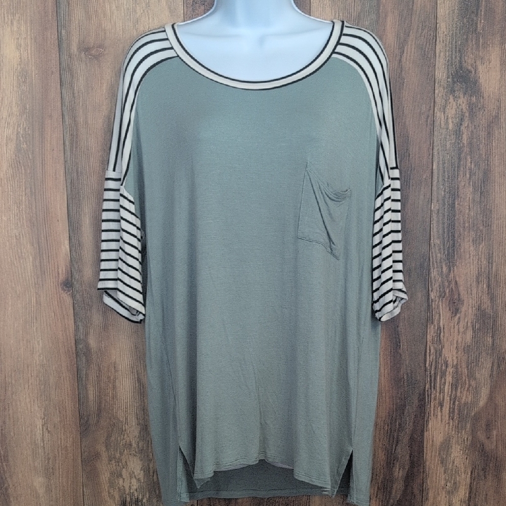 BiBi Olive Green Top with Striped Sleeves L D287